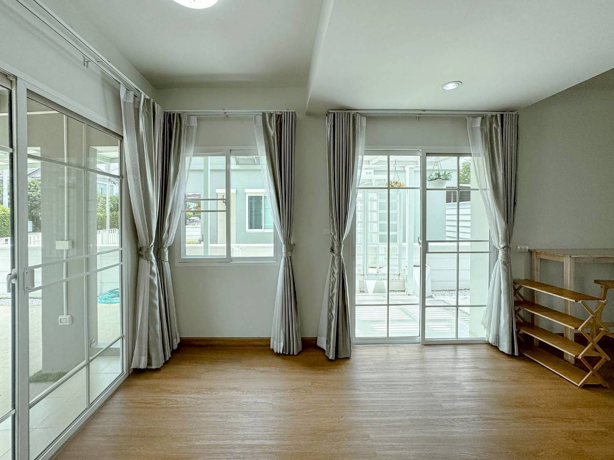 For SaleTownhomePathum Thani,Rangsit, Thammasat : Semi-detached house 