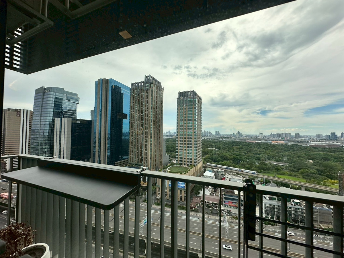 CondoSapankwai,Jatujak : Rent/sell Condo The Privacy Chatuchak, size 53 sq m, Modern Luxury design, fully furnished, ready to move in.