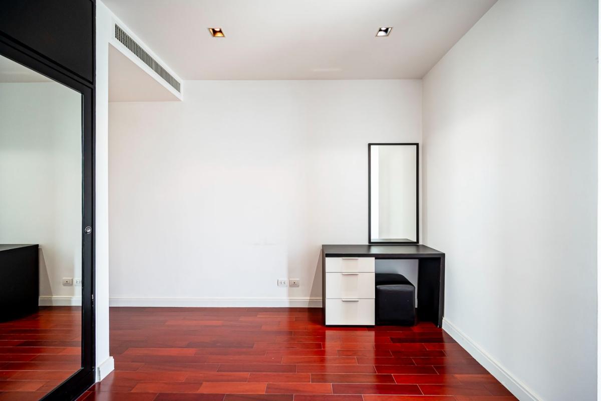 ให้เช่าคอนโดวิทยุ ชิดลม หลังสวน : 🔥เช่าด่วน+🔥แอทธินี เรสซิเด้นซ์ ร่วมฤดี ใกล้สถานีรถไฟฟ้า BTS เพลินจิต เฟอร์นิเจอร์ครบ พร้อมเข้าอยู่