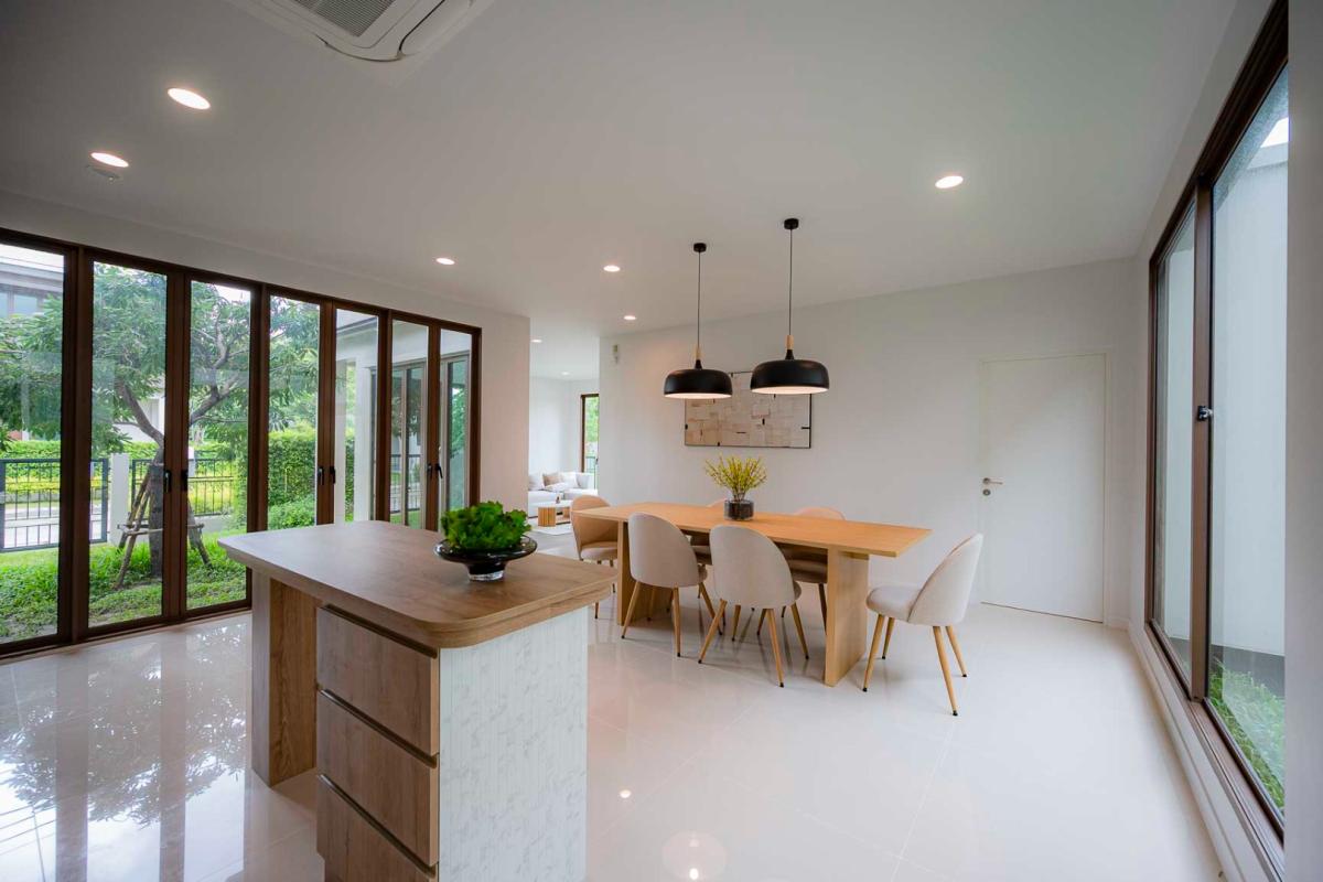 ให้เช่าบ้านพัฒนาการ ศรีนครินทร์ : 🔥เช่าด่วน+🔥บุราสิริ กรุงเทพกรีฑา ใกล้ห้างสรรพสินค้าหลายแห่ง เฟอร์นิเจอร์ครบ พร้อมเข้าอยู่