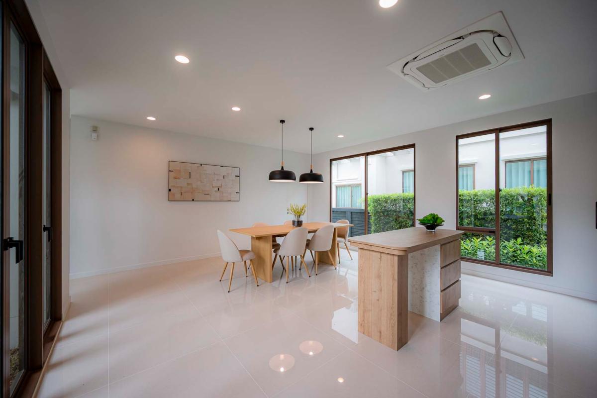 ให้เช่าบ้านพัฒนาการ ศรีนครินทร์ : 🔥เช่าด่วน+🔥บุราสิริ กรุงเทพกรีฑา ใกล้ห้างสรรพสินค้าหลายแห่ง เฟอร์นิเจอร์ครบ พร้อมเข้าอยู่