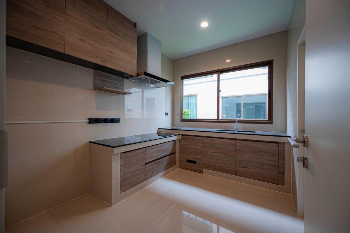 ให้เช่าบ้านพัฒนาการ ศรีนครินทร์ : 🔥เช่าด่วน+🔥บุราสิริ กรุงเทพกรีฑา ใกล้ห้างสรรพสินค้าหลายแห่ง เฟอร์นิเจอร์ครบ พร้อมเข้าอยู่