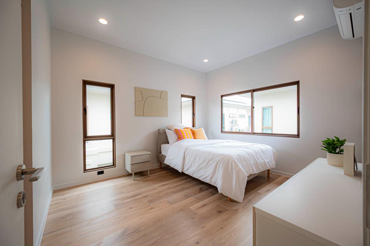 ให้เช่าบ้านพัฒนาการ ศรีนครินทร์ : 🔥เช่าด่วน+🔥บุราสิริ กรุงเทพกรีฑา ใกล้ห้างสรรพสินค้าหลายแห่ง เฟอร์นิเจอร์ครบ พร้อมเข้าอยู่