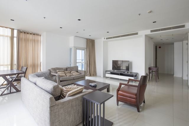 For RentCondoWitthayu, Chidlom, Langsuan, Ploenchit : 🔥Rent Now+🔥 Athenee Residence Ruamrudee, near BTS Ploenchit station. Fully furnished and ready to move in.