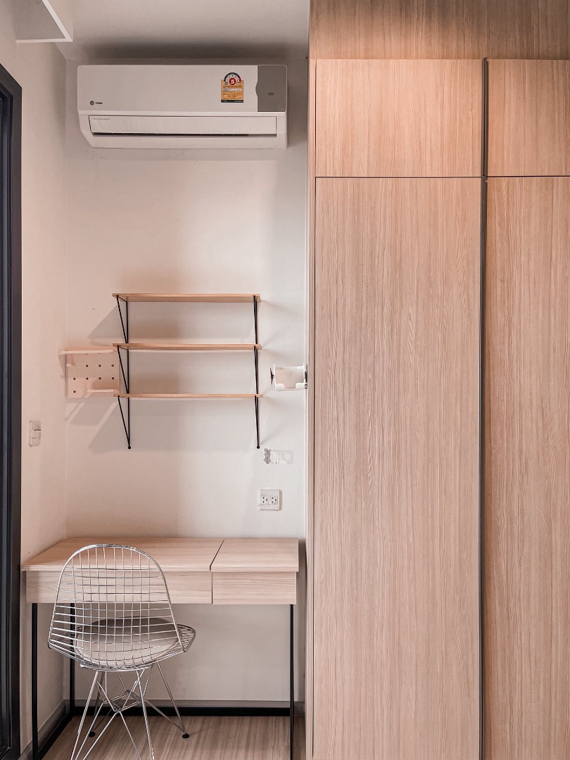 For RentCondoSapankwai,Jatujak : 🔥For Rent Now! 🔥 M Jatujak, pet-friendly (no need to hide your pets!), fully built-in furniture and appliances, ready to move in. Conveniently located near BTS and MRT Mo Chit. ❗