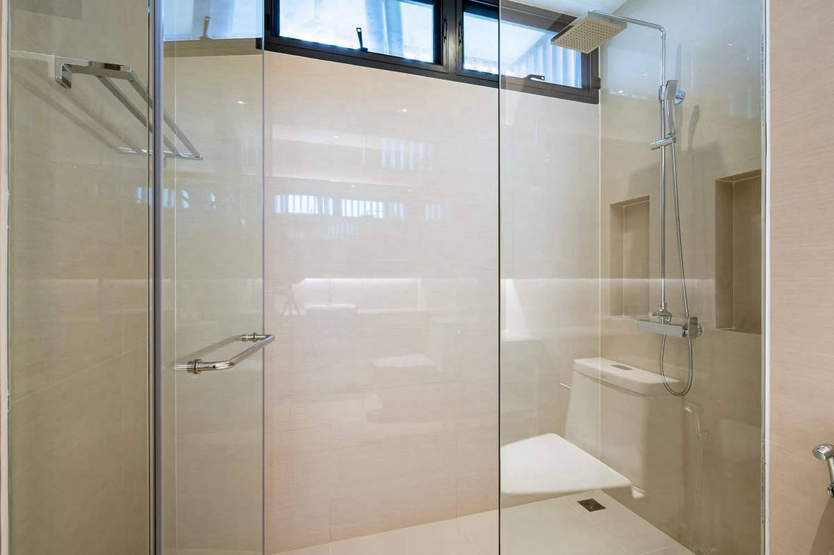 For SaleCondoOnnut, Udomsuk : Large 288 sq.m Condo for Sale at Park Court Sukhumvit 77 Near BTS On Nut Ideal for Long Term Investment