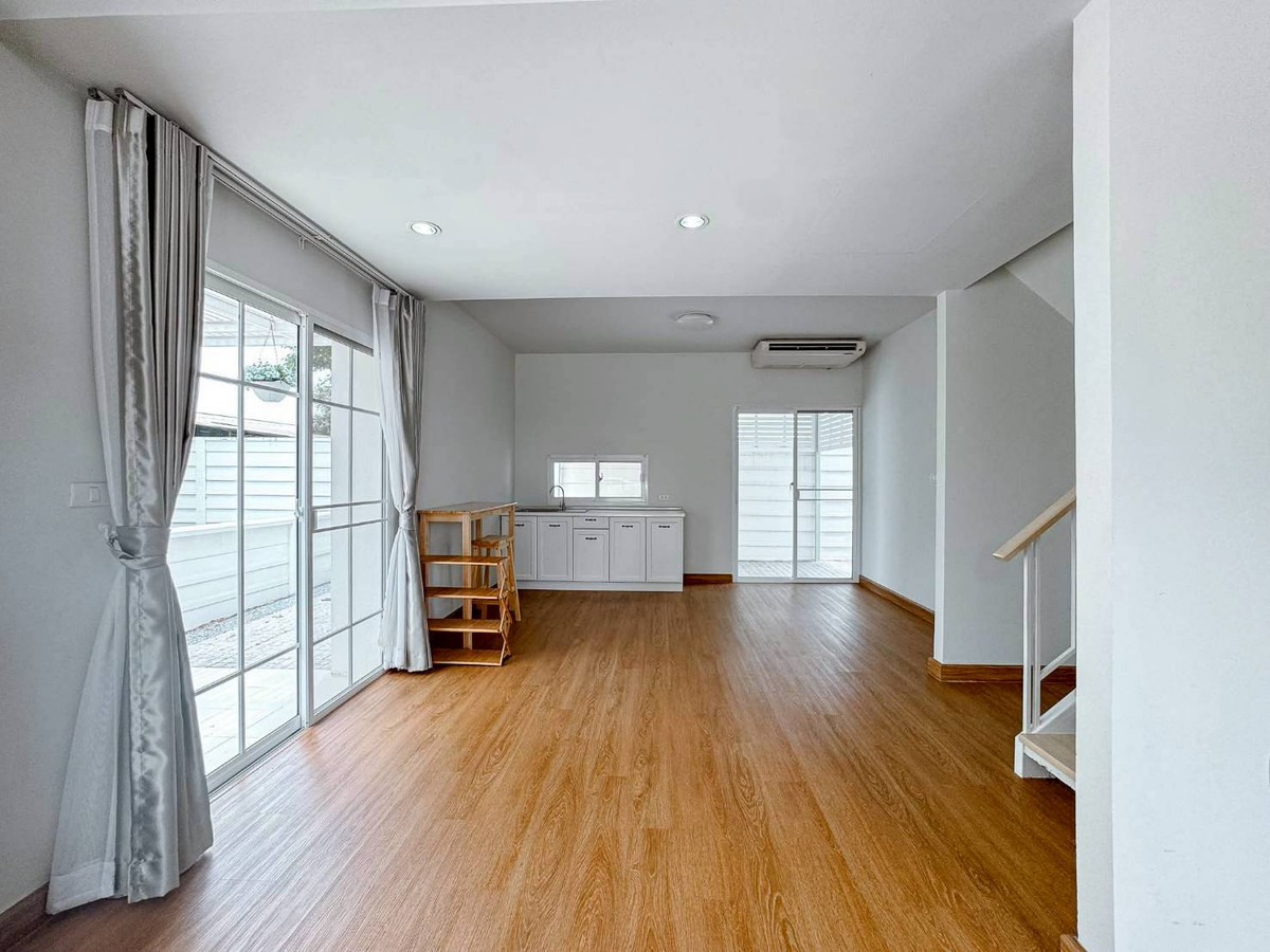 For SaleTownhomePathum Thani,Rangsit, Thammasat : Semi-detached house 