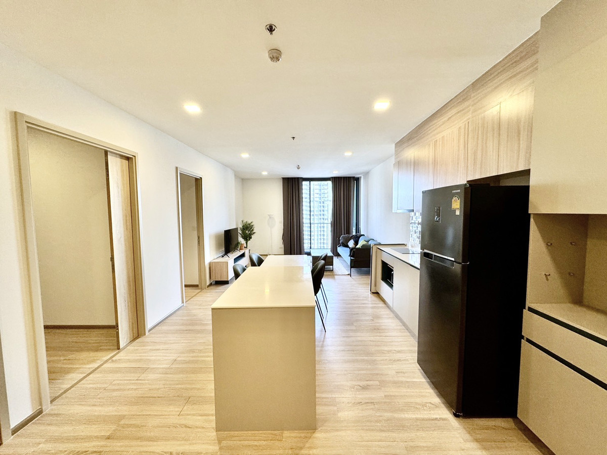 For RentCondoRatchathewi,Phayathai : ✨ Exclusive Unit - XT Phayathai (101 SQM. 2Bed2Bath with Bathtub) ONLY ONE UNIT AVAILABLE 🏠High-floor unit with CBD of Bangkok view