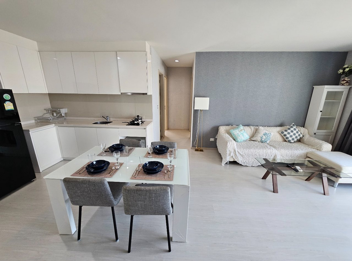 ให้เช่าคอนโดสุขุมวิท อโศก ทองหล่อ : ปล่อยเช่า คอนโด ติดบีทีเอส เอกมัย สองห้องนอน  ห้องใหญ่ ใกล้ โรงเรียนนานาชาติ