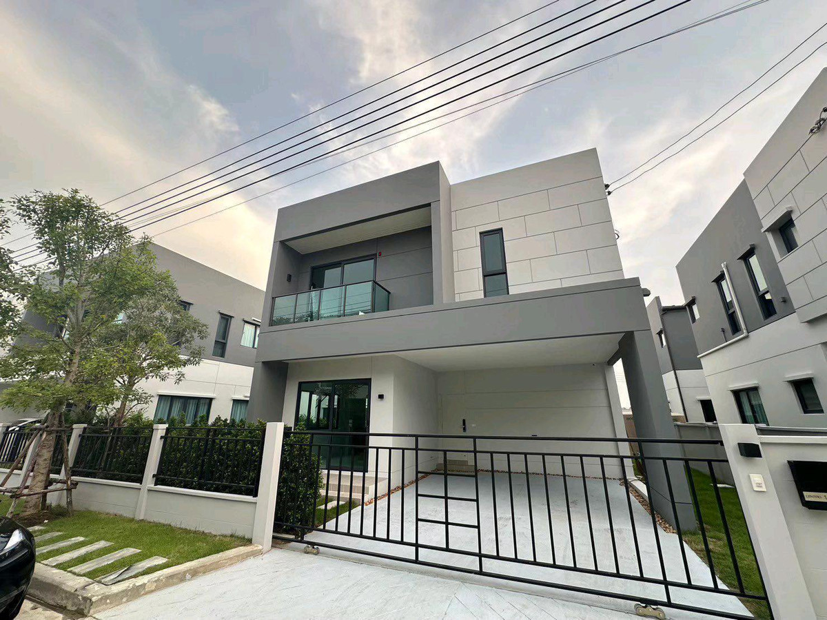 ให้เช่าบ้านบางนา แบริ่ง ลาซาล : 🔥 Super Hot Deal! Centro Bangna for Rent 🔥