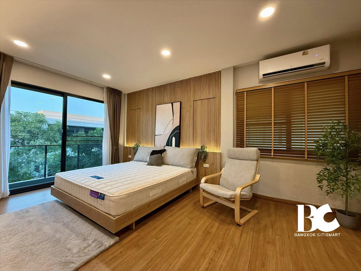 ให้เช่าบ้านบางนา แบริ่ง ลาซาล : 🏡 บ้านเดี่ยวหรูทำเลทอง! Centro บางนา ใกล้ Mega Bangna พื้นที่เยอะ 164 ตร.ม. พร้อมอยู่เพื่อครอบครัว ✨