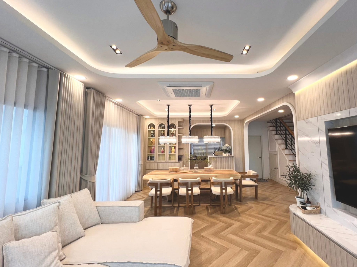 For RentHouseBangna, Bearing, Lasalle : P-2962 For rent! Single house Centro Bangna, ready to move in, decorated in Modern Luxury style, near Mega Bangna.