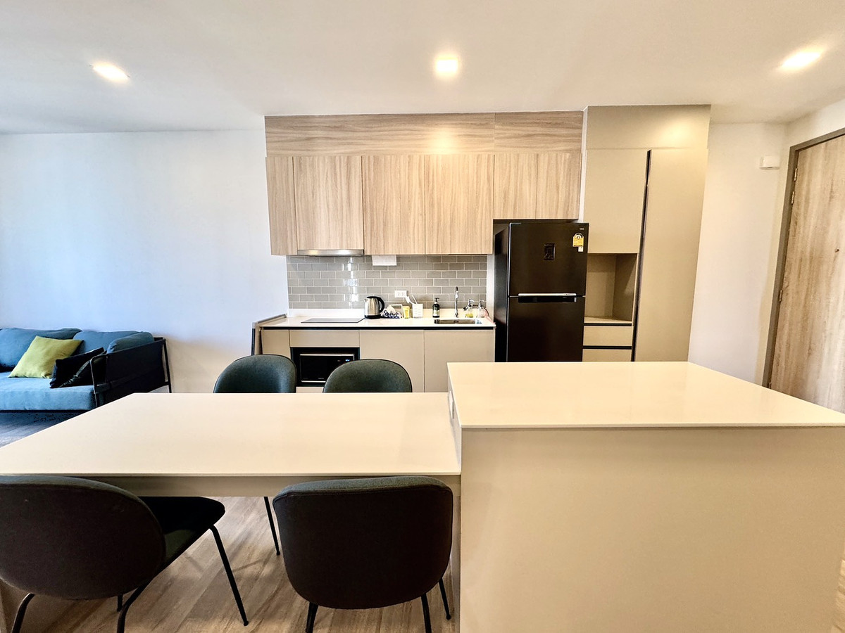 For RentCondoRatchathewi,Phayathai : ✨ Exclusive Unit - XT Phayathai (101 SQM. 2Bed2Bath with Bathtub) ONLY ONE UNIT AVAILABLE 🏠High-floor unit with CBD of Bangkok view