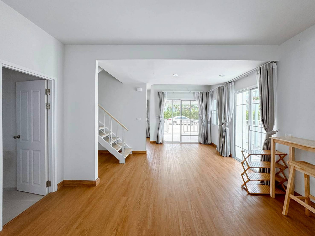 For SaleTownhomePathum Thani,Rangsit, Thammasat : Semi-detached house 