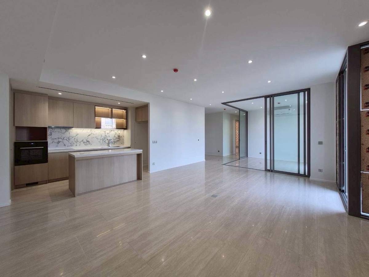 For SaleCondoSathorn, Narathiwat : ADLER Chan Road Luxury Low-Density Condo Special Price in Sathorn CBD