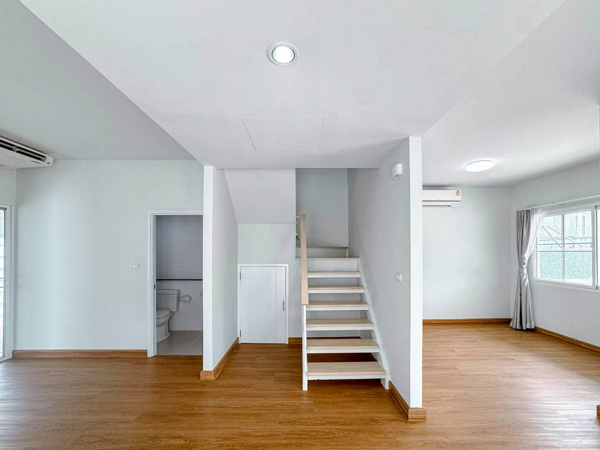 For SaleTownhomePathum Thani,Rangsit, Thammasat : Semi-detached house 