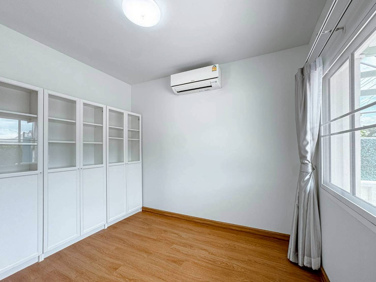 For SaleTownhomePathum Thani,Rangsit, Thammasat : Semi-detached house 