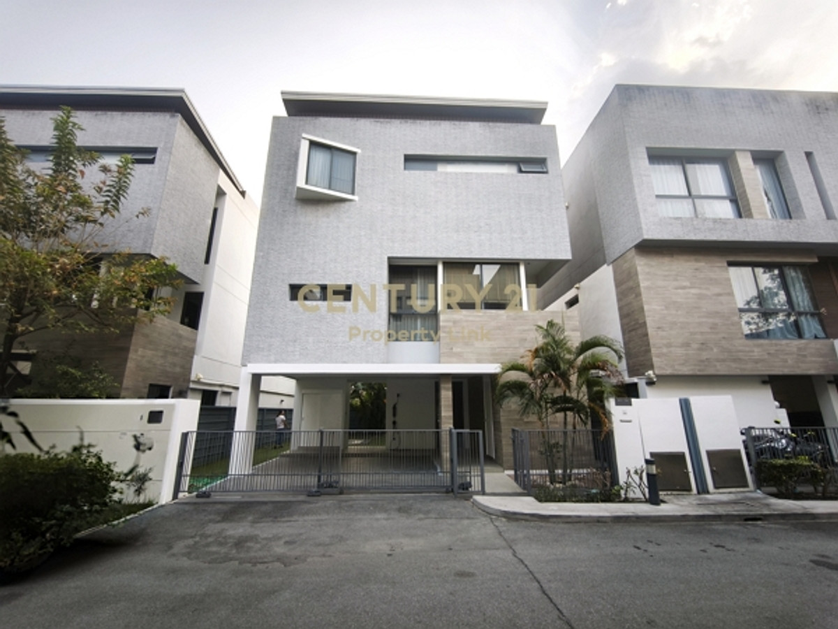 ให้เช่าบ้านรัชดา ห้วยขวาง : บ้านเดี่ยว 3 ชั้น บนที่ดิน 60 ตร.ว. พื้นที่ใช้สอย 350 ตร.ม. ที่ผ่านการ Renovated ใหม่เอี่ยม พร้อมเข้าอยู่ No.50-HH-69006