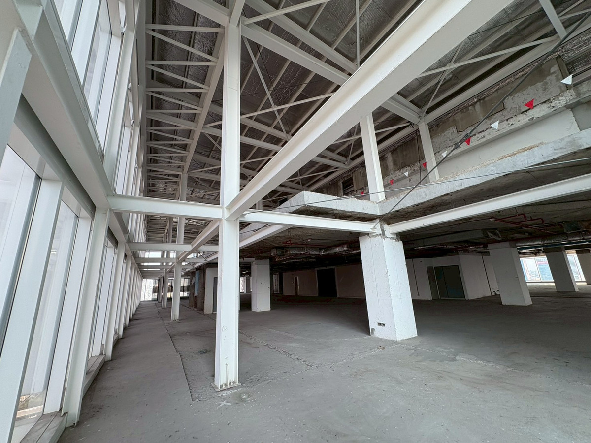 For RentOfficeSathorn, Narathiwat : Office space for rent at Sathorn Prime Duplex Bare Shell 620 sqm