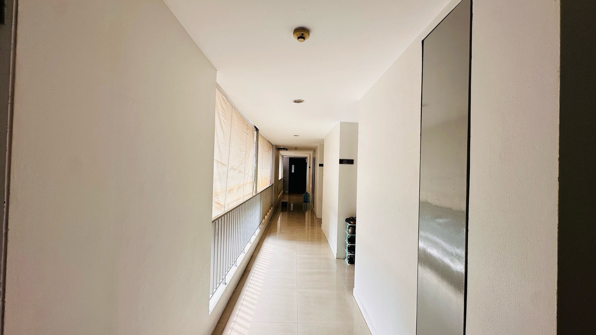 ขายคอนโดปิ่นเกล้า จรัญสนิทวงศ์ : 🔥🏠❤️ 🔥 ถูกสุด ราคานี้หาไม่ได้ง่าย🔥! คอนโด Duplex ติดสระ | Thana TRI Condominium💎 2 ชั้น ขนาด 71.59 ตร.ม.🌊 เปิดประตูจากห้องลงสระว่ายน้ำได้ทันที🏊‍♀️ อยู่ชั้นเดียวกับ สระว่ายน้ำ ฟิตเนส ซาวน่า