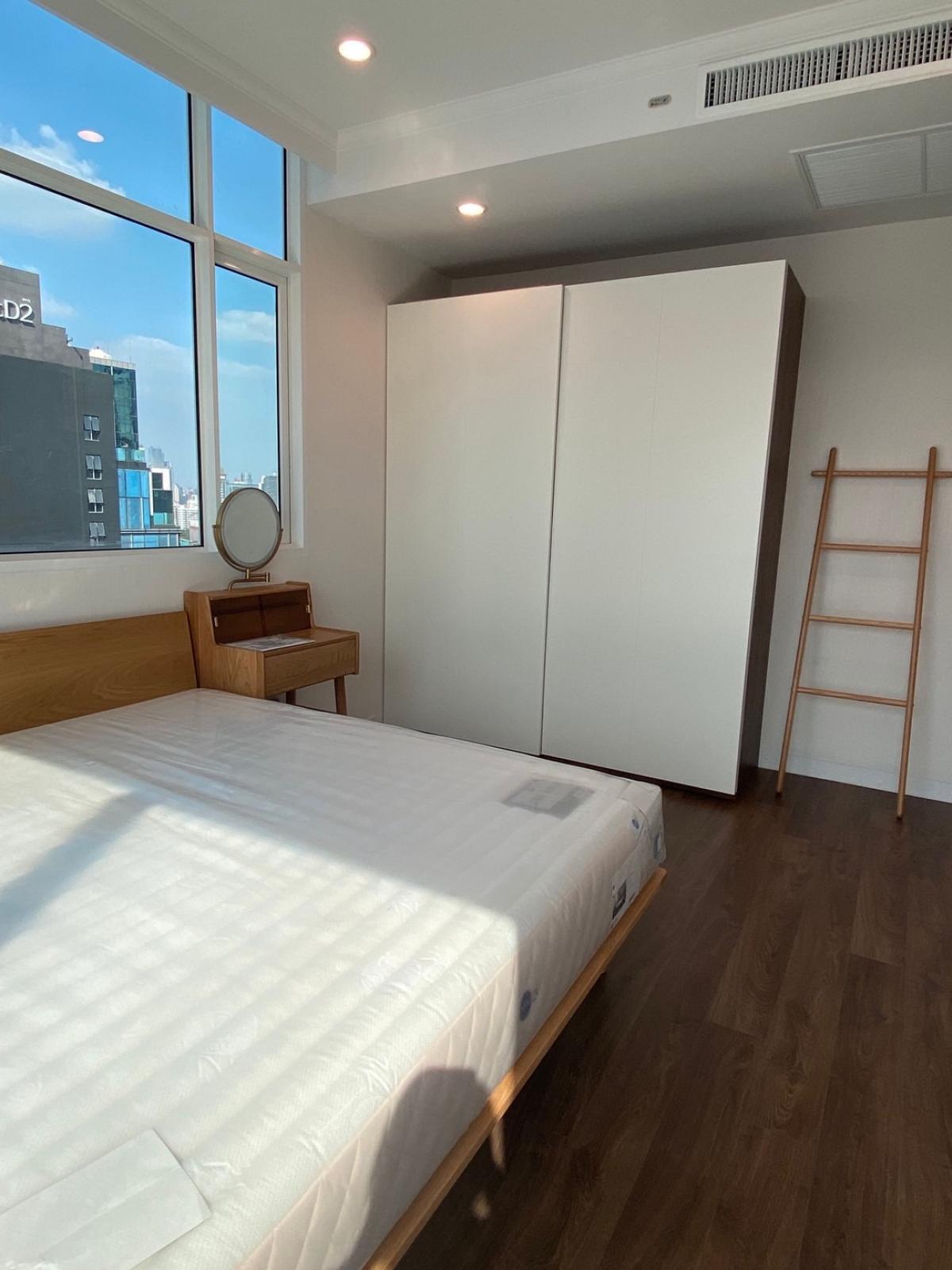 For SaleCondoSilom, Saladaeng, Bangrak : Luxurious in the heart of Sam Yan! Supalai Elite Surawong 2 bedrooms 85 sq.m. Price 12.5 millionClose to BTS/MRT, near shopping and Lumpini Park, with premium amenities!