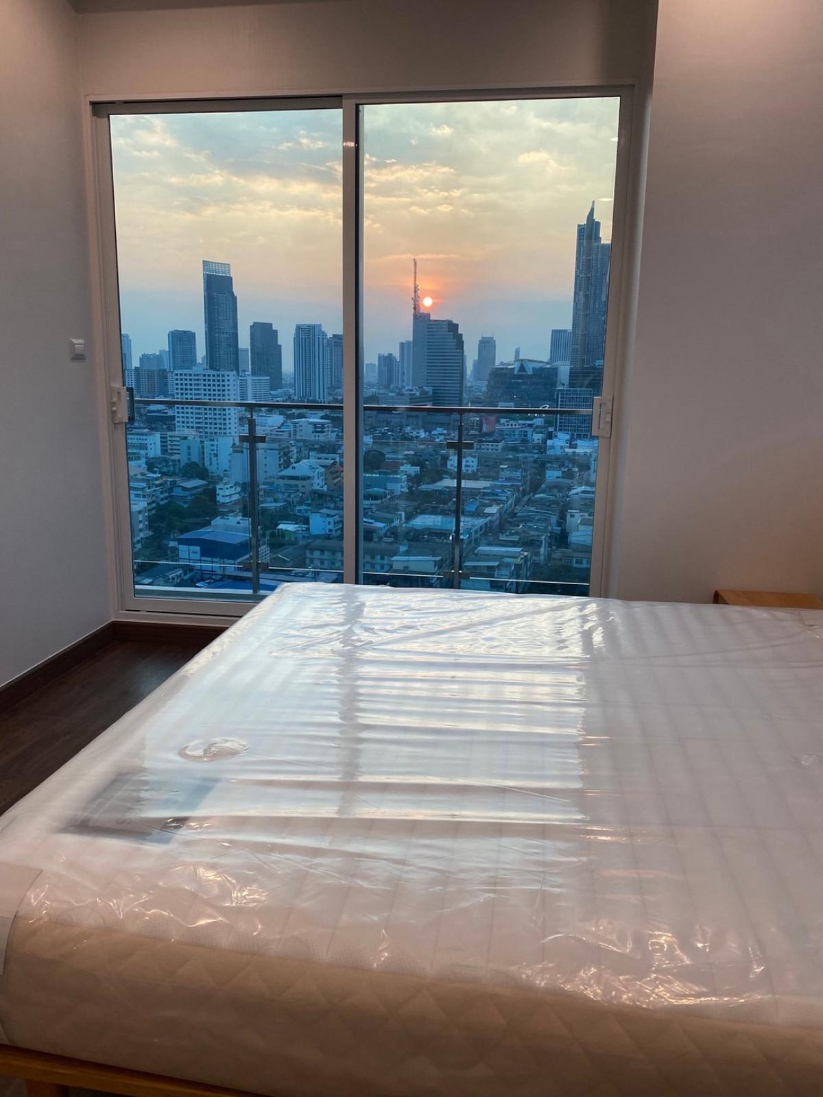For SaleCondoSilom, Saladaeng, Bangrak : Luxurious in the heart of Sam Yan! Supalai Elite Surawong 2 bedrooms 85 sq.m. Price 12.5 millionClose to BTS/MRT, near shopping and Lumpini Park, with premium amenities!