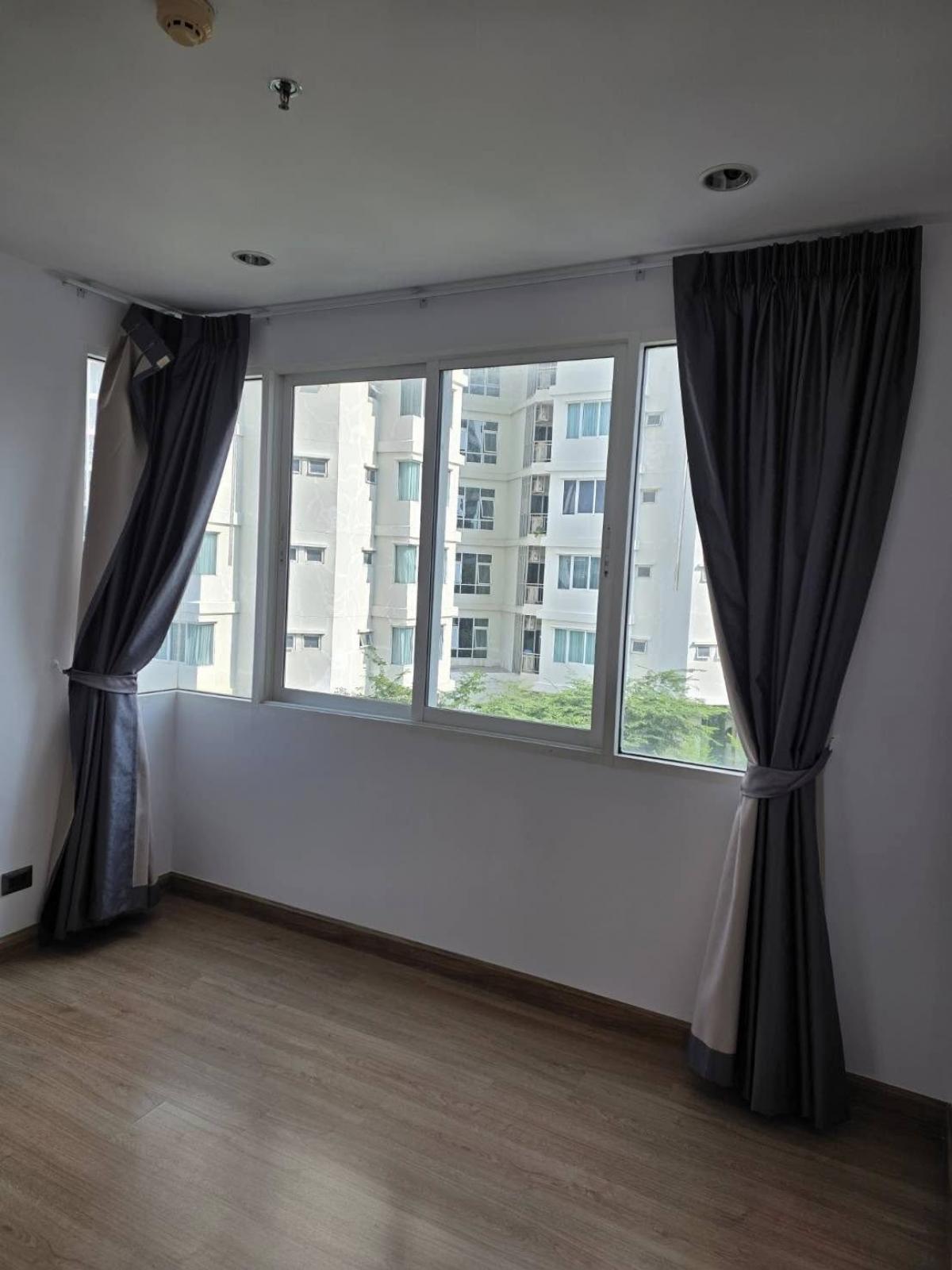 For SaleCondoRama9, Petchburi, RCA : Super value! Supalai Wellington condominium, 2 bedrooms, near MRT Cultural Center76 sq.m. with complete facilities, only 6.8 million! Contact now!