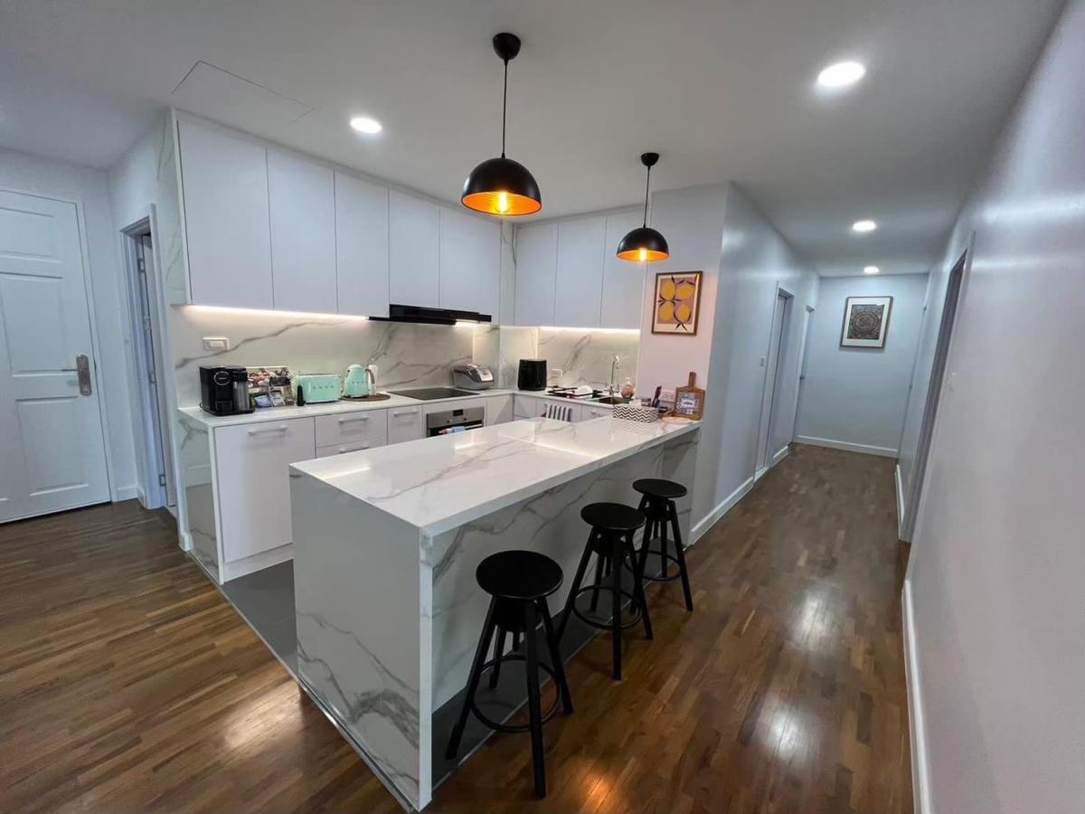 For RentCondoNana, North Nana,Sukhumvit13, Soi Nana : Rent a luxury condo Baan Siri 13 near BTS Nana3 bedrooms, 2 bathrooms, large 114 sq.m. for only 50,000 baht/month!