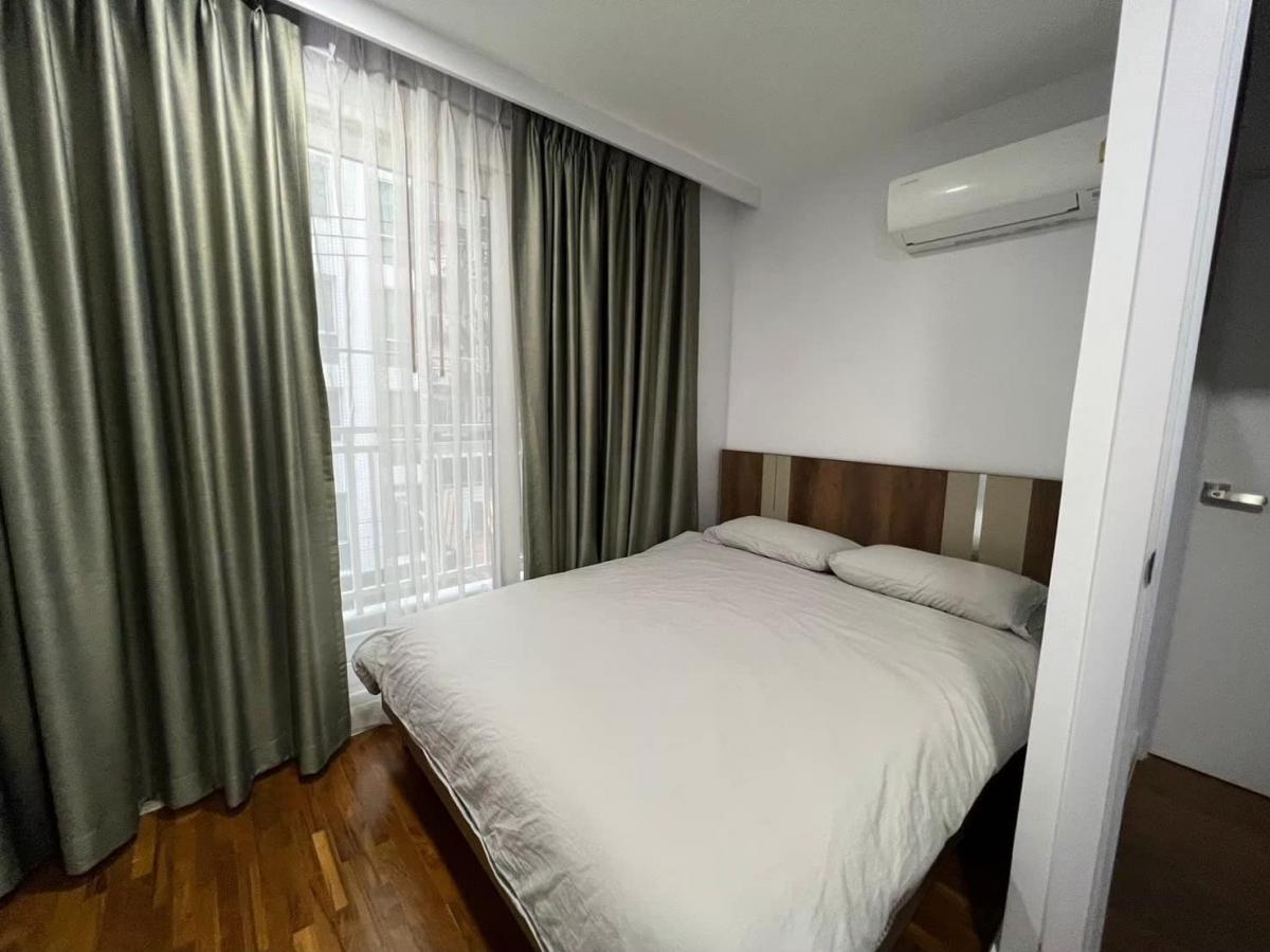 For RentCondoNana, North Nana,Sukhumvit13, Soi Nana : Rent a luxury condo Baan Siri 13 near BTS Nana3 bedrooms, 2 bathrooms, large 114 sq.m. for only 50,000 baht/month!