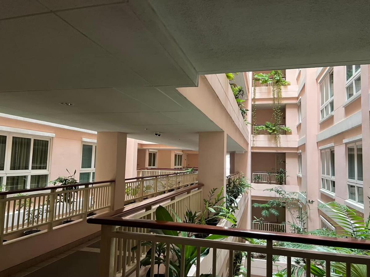 For RentCondoNana, North Nana,Sukhumvit13, Soi Nana : Rent a luxury condo Baan Siri 13 near BTS Nana3 bedrooms, 2 bathrooms, large 114 sq.m. for only 50,000 baht/month!