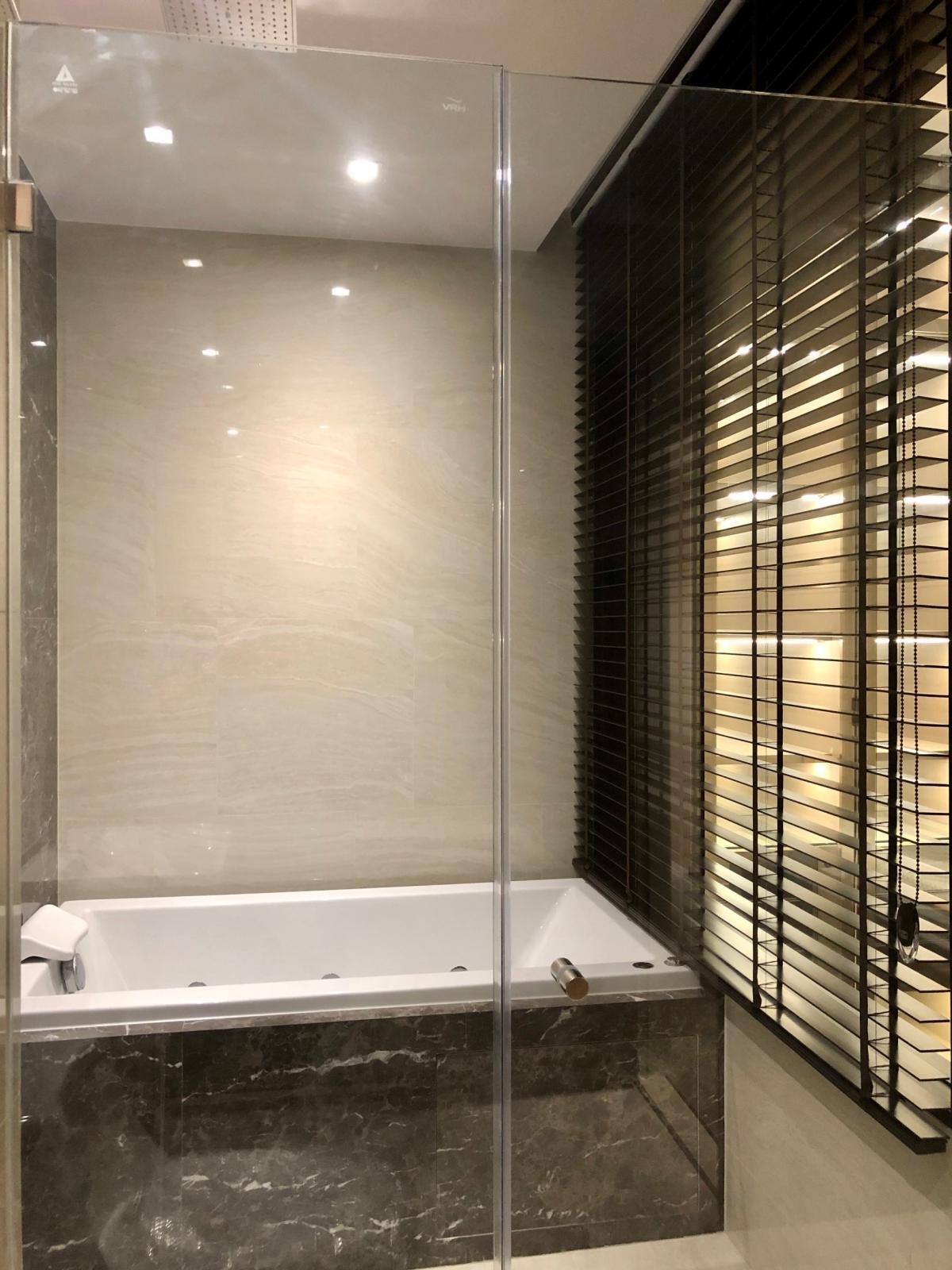 For RentCondoSilom, Saladaeng, Bangrak : Luxury 2-Bed Condo at Ashton Silom – Prime BTS Chong Nonsi Location!75,000 THB/month, Spacious 72 sqm with Top Facilities & City Views!