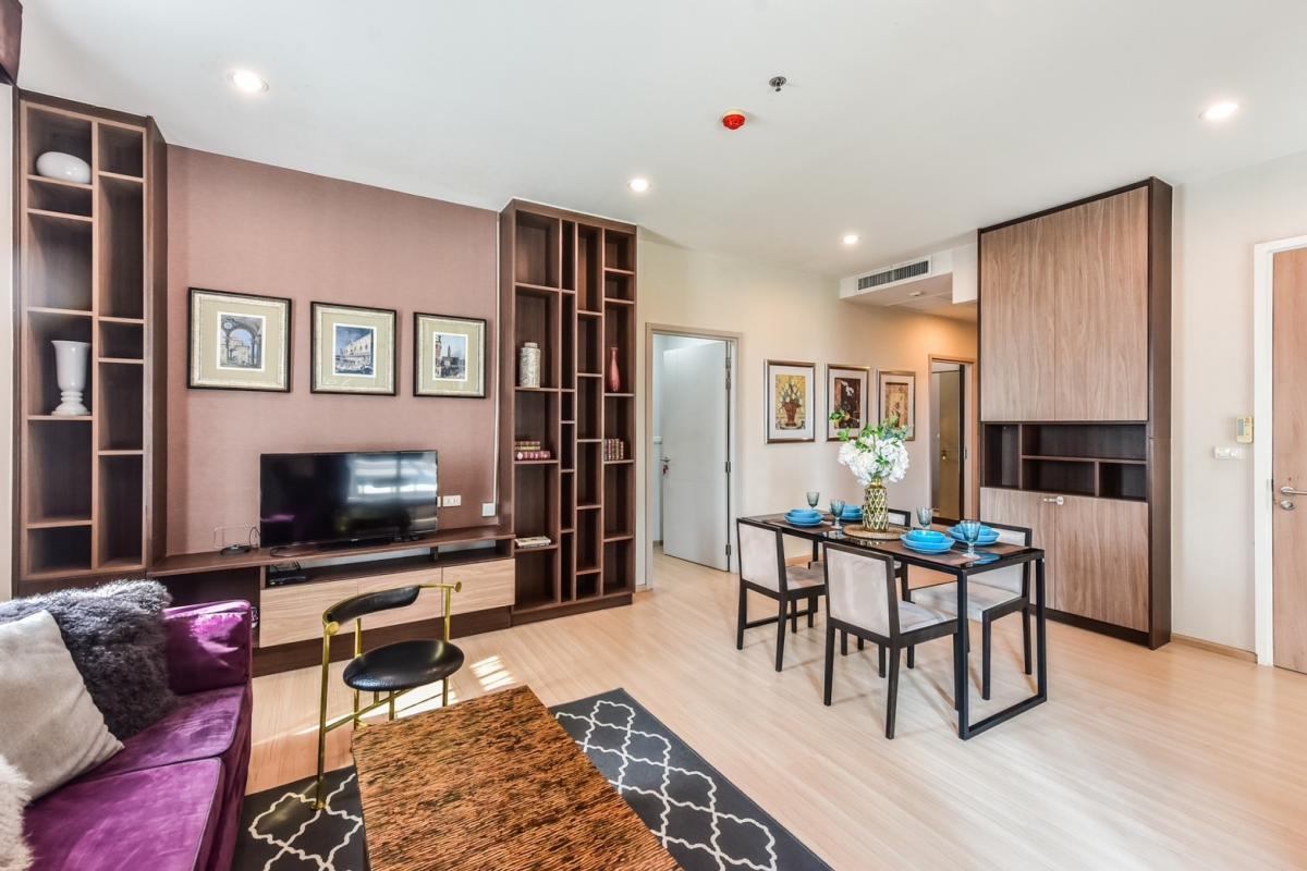 For RentCondoRama9, Petchburi, RCA : Ready to move in! Luxury condo with 3 bedrooms The Capital Ekamai-Thonglor, just bring your bags and move in immediately.Close to BTS Ekamai, large size 180 sq.m., only 95,000 baht/month!