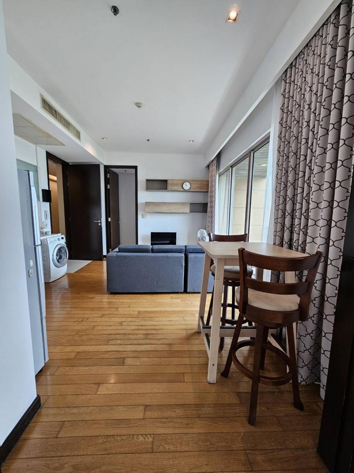 For SaleCondoSathorn, Narathiwat : The luxurious condo The Lofts Yennakart 2 bedrooms 2 bathrooms near BTS LumpiniPrice only 8.5 million with complete facilities!