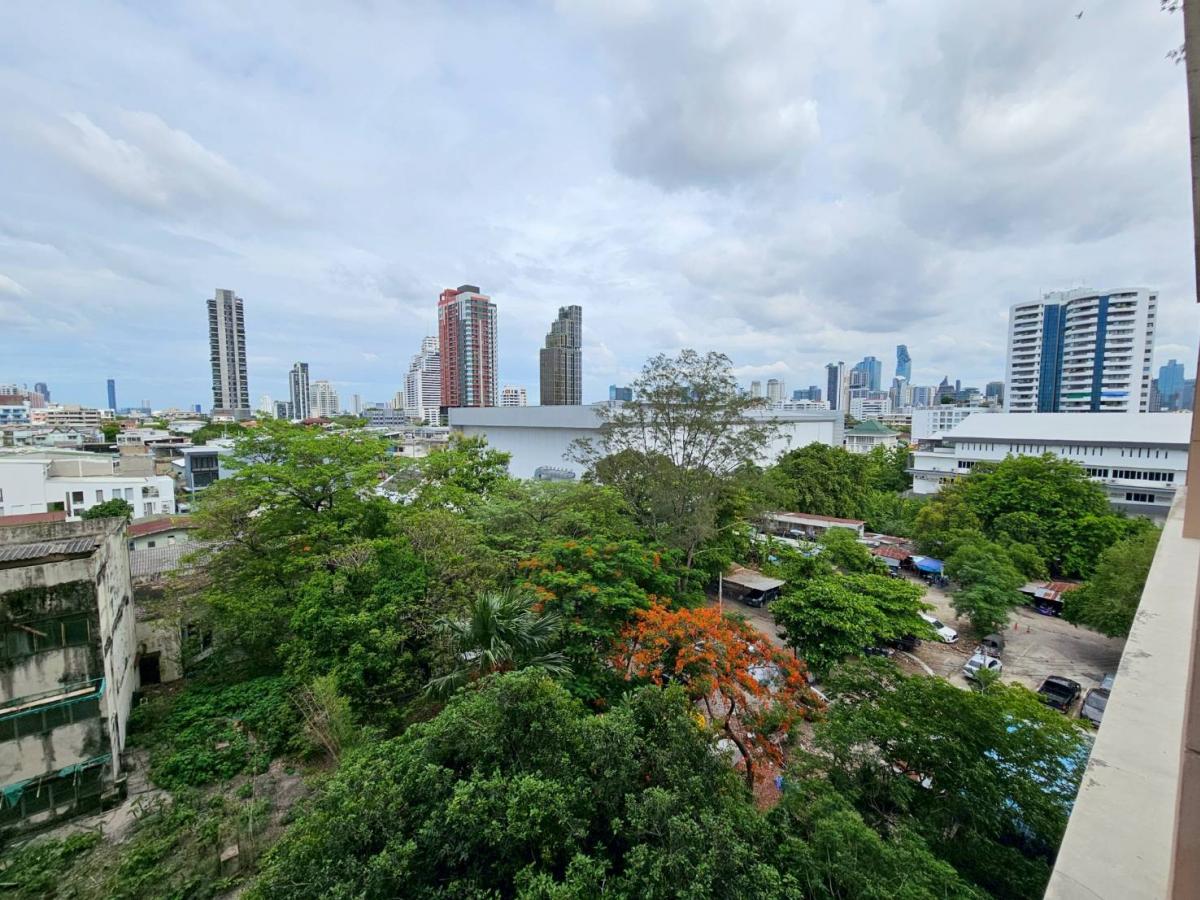 For SaleCondoSathorn, Narathiwat : The luxurious condo The Lofts Yennakart 2 bedrooms 2 bathrooms near BTS LumpiniPrice only 8.5 million with complete facilities!