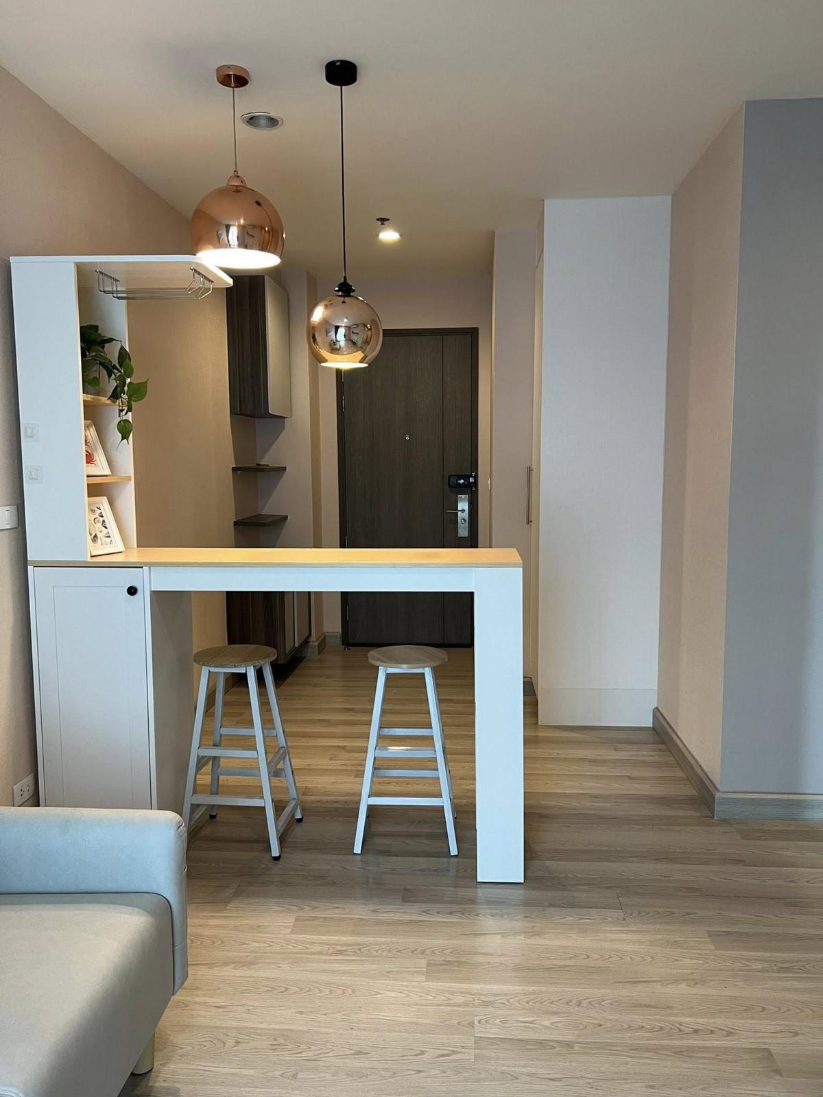 For SaleCondoRatchadapisek, Huaikwang, Suttisan : Centric Ratchada-Huai Khwang condo 2 bedrooms only 6.9 million.Good rental in the heart of Huai Khwang MRT close to everything you need!