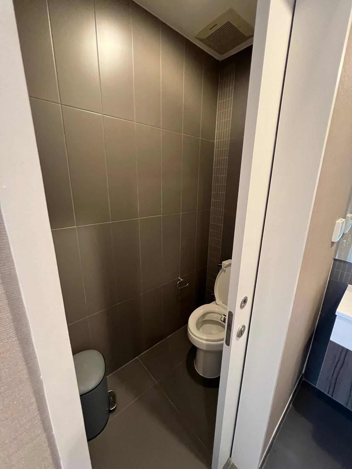 For SaleCondoRatchadapisek, Huaikwang, Suttisan : Centric Ratchada-Huai Khwang condo 2 bedrooms only 6.9 million.Good rental in the heart of Huai Khwang MRT close to everything you need!