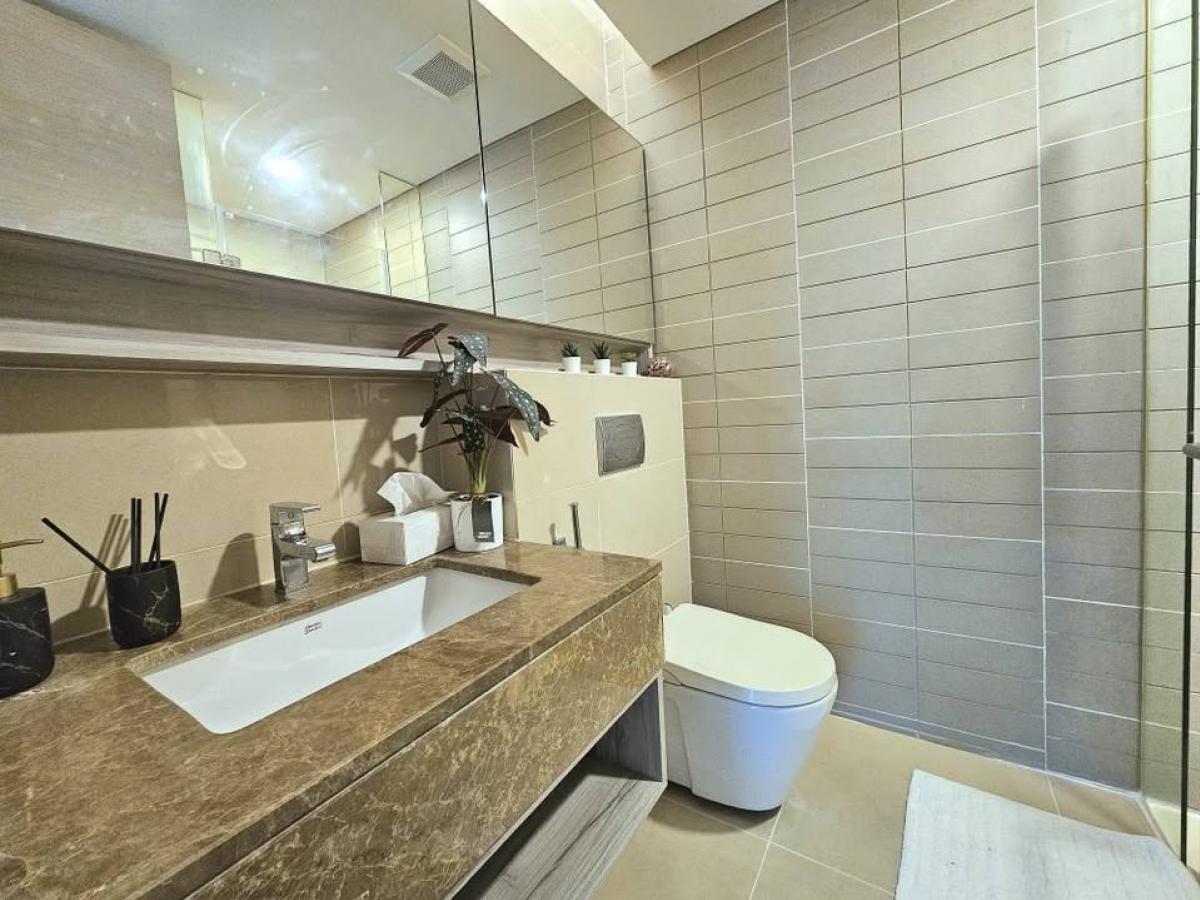 For SaleCondoSukhumvit, Asoke, Thonglor : Luxury condo Siamese 39, 2 bedrooms, in the heart of Phrom PhongOnly 8.7 million baht, convenient living close to BTS/MRT!