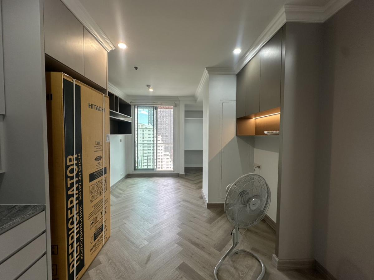 For SaleCondoRatchathewi,Phayathai : Luxury condo with 2 bedrooms near BTS Phaya Thai at a special price of 13.5 million!Convenient living close to Siam-Chulalongkorn with complete amenities.