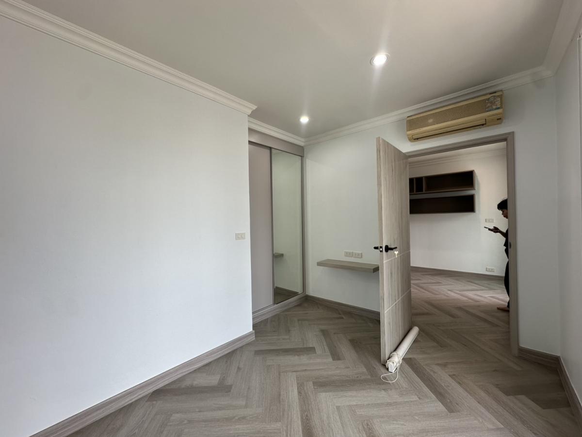 For SaleCondoRatchathewi,Phayathai : Luxury condo with 2 bedrooms near BTS Phaya Thai at a special price of 13.5 million!Convenient living close to Siam-Chulalongkorn with complete amenities.