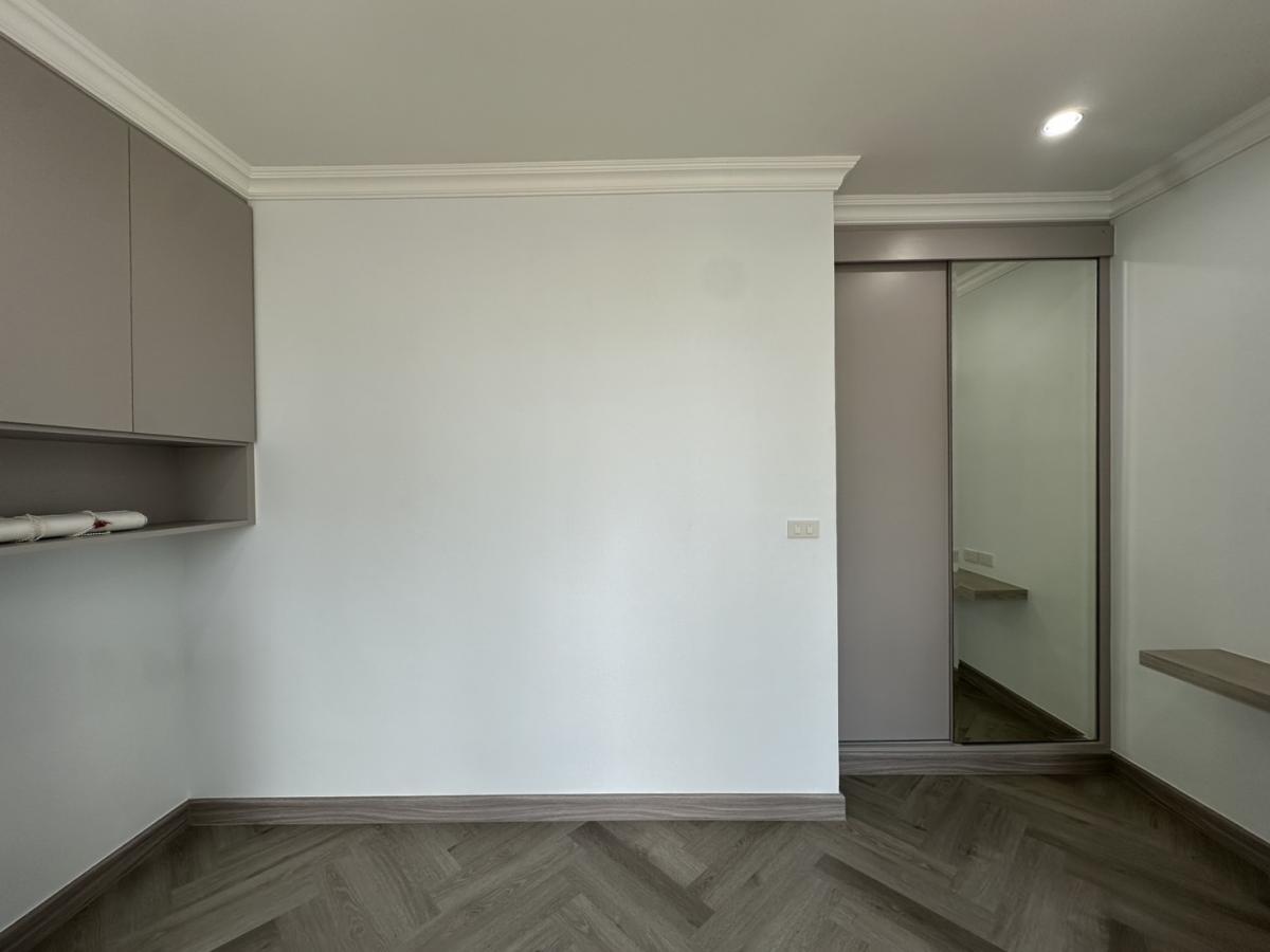 For SaleCondoRatchathewi,Phayathai : Luxury condo with 2 bedrooms near BTS Phaya Thai at a special price of 13.5 million!Convenient living close to Siam-Chulalongkorn with complete amenities.