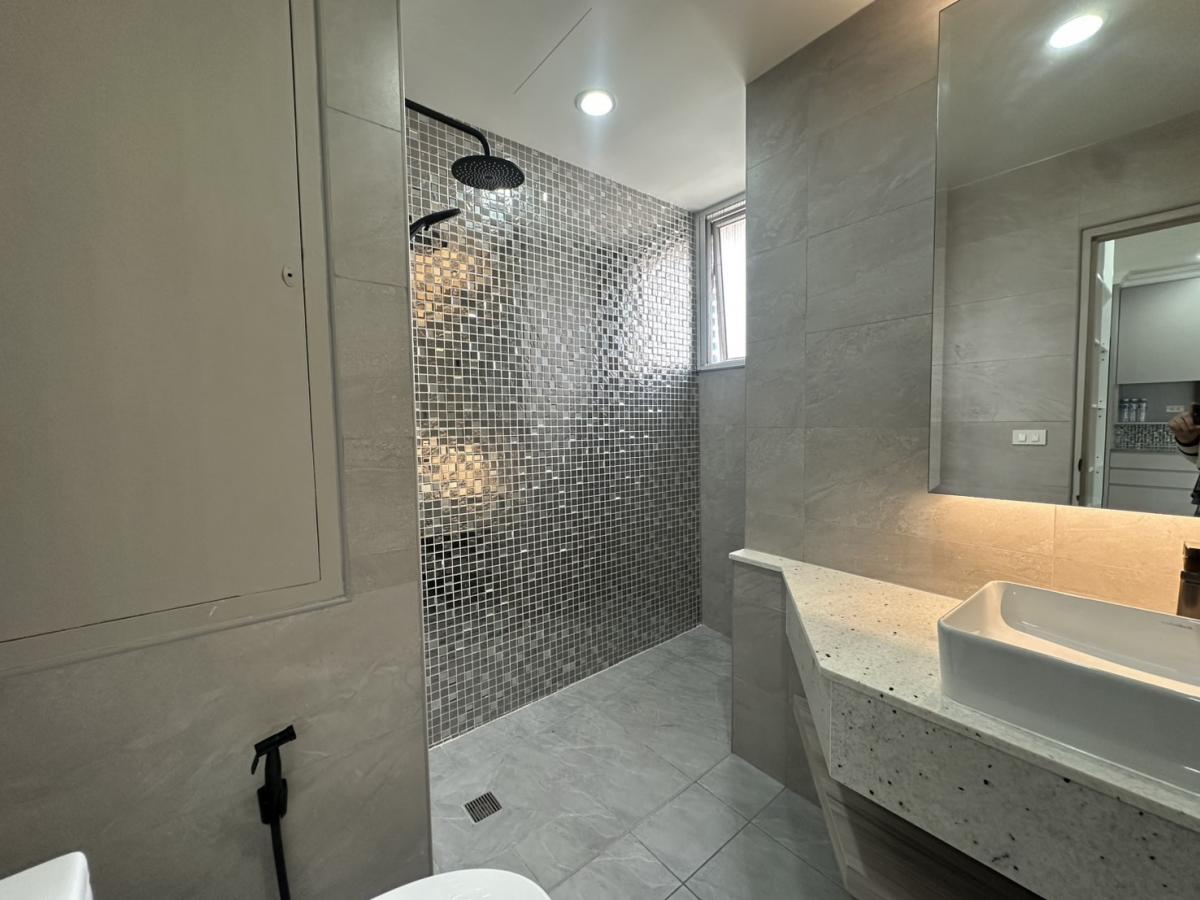 For SaleCondoRatchathewi,Phayathai : Luxury condo with 2 bedrooms near BTS Phaya Thai at a special price of 13.5 million!Convenient living close to Siam-Chulalongkorn with complete amenities.