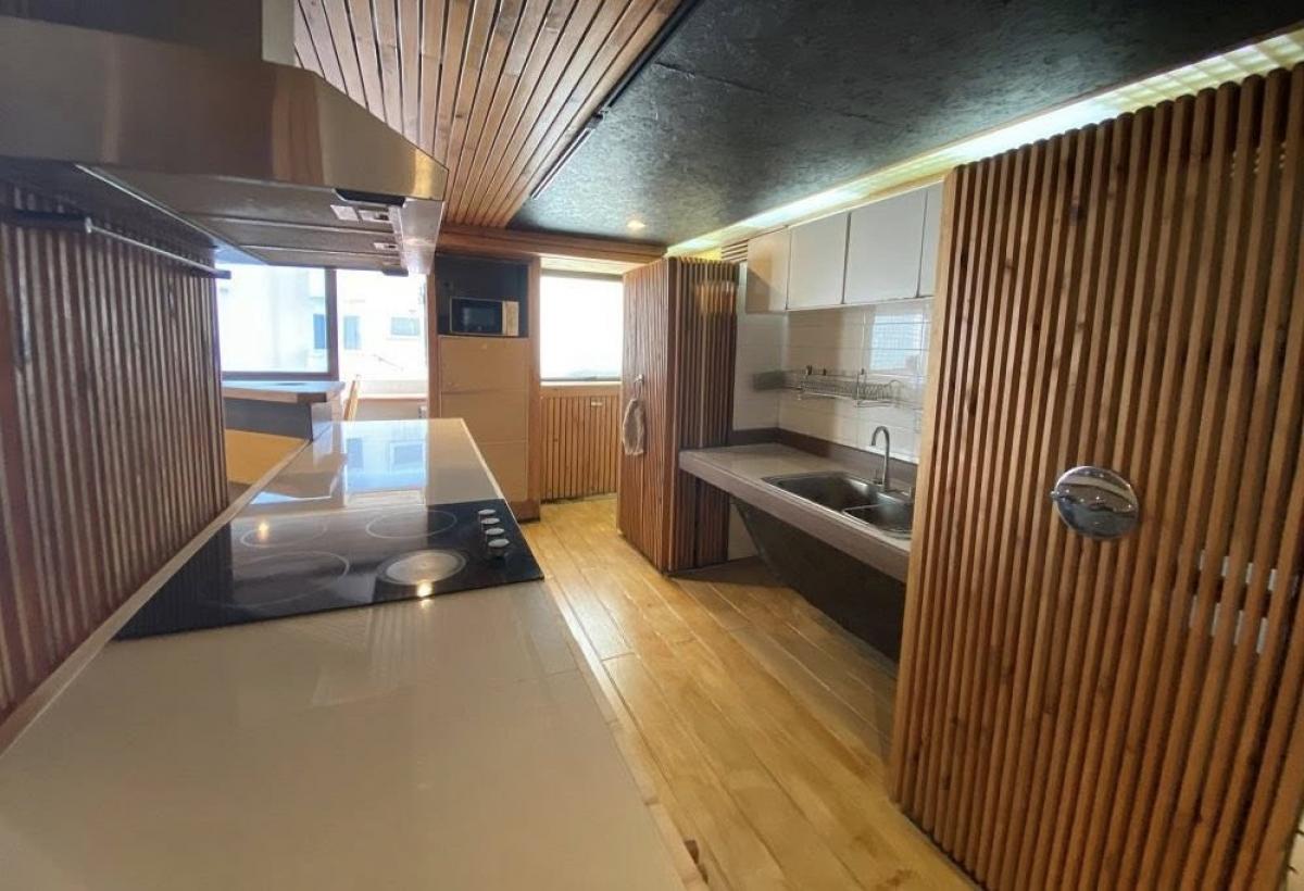 For SaleCondoOnnut, Udomsuk : Luxury condo with 3 bedrooms in the heart of On Nut, 216 sq.m.For sale at 11.88 million THB or for rent at just 48,000 THB/month!