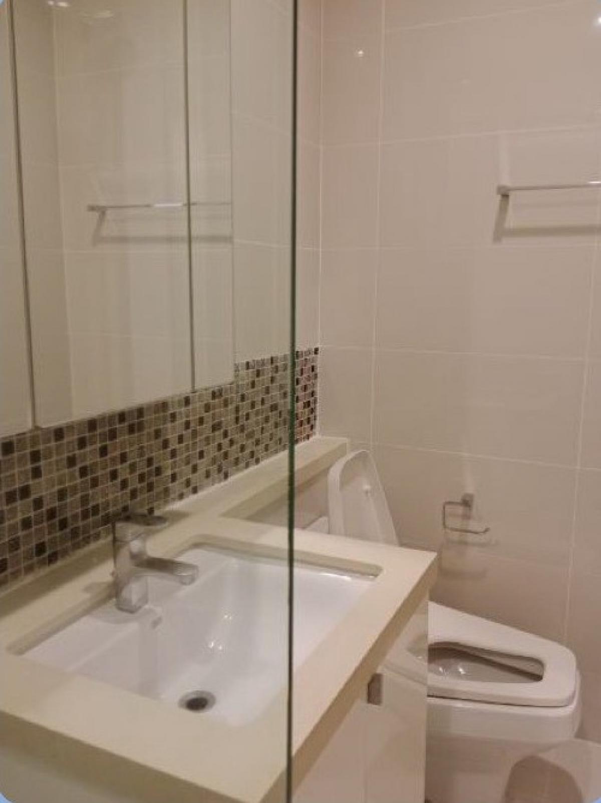 For RentCondoLadprao, Central Ladprao : Luxury condo M Ladprao 1 bedroom close to BTS/MRTRental price 30,000 baht with complete amenities!