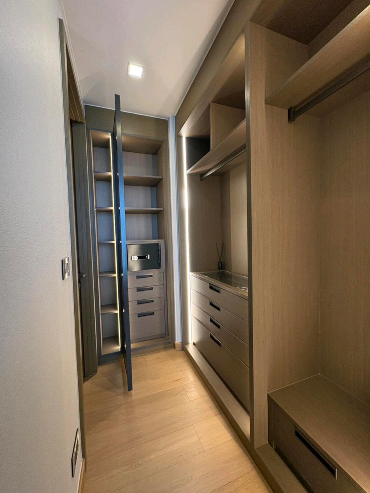 For RentCondoSukhumvit, Asoke, Thonglor : Luxury in the heart of Thonglor, 2 bedrooms, 3 bathrooms, 125 sq.m., ready to move in!The Monument Thong Lo is near BTS Thonglor for only 130,000 Baht/month!