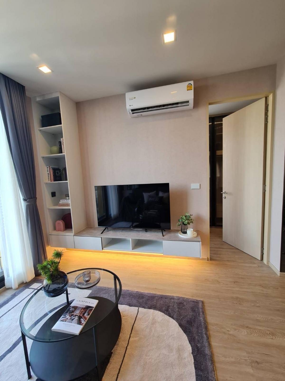 For RentCondoSukhumvit, Asoke, Thonglor : Rent a condo NOBLE STATE 39 with 2 bedrooms near BTS Phrom Phong for only 65,000 Baht/month - Fully equipped amenities!