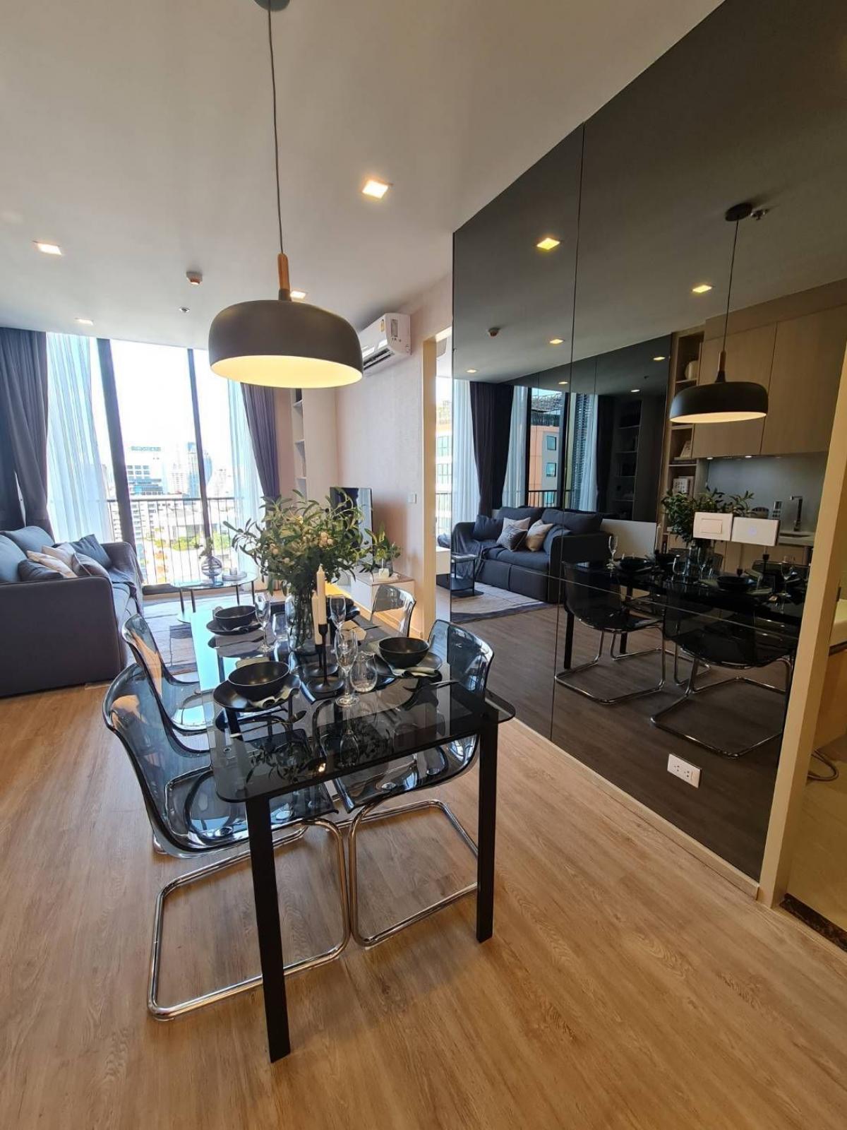 For RentCondoSukhumvit, Asoke, Thonglor : Rent a condo NOBLE STATE 39 with 2 bedrooms near BTS Phrom Phong for only 65,000 Baht/month - Fully equipped amenities!