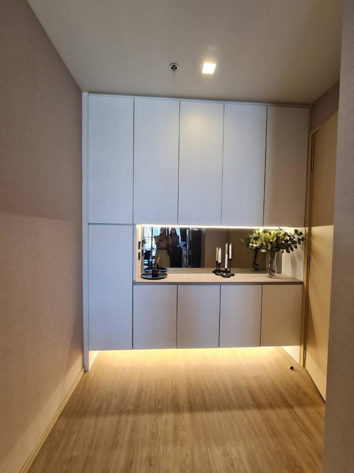 For RentCondoSukhumvit, Asoke, Thonglor : Rent a condo NOBLE STATE 39 with 2 bedrooms near BTS Phrom Phong for only 65,000 Baht/month - Fully equipped amenities!