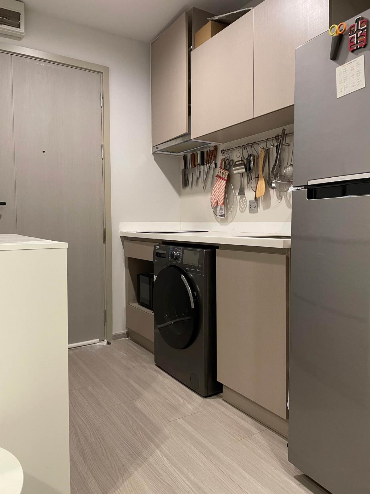 For RentCondoLadprao, Central Ladprao : 2 Bed Condo Life Ladprao near BTS Ha Yaek Lat PhraoRent for only 32,000 Baht/month with fitness-pool, great value!