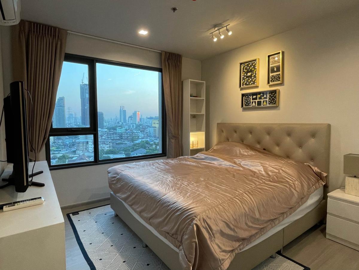 For RentCondoLadprao, Central Ladprao : 2 Bed Condo Life Ladprao near BTS Ha Yaek Lat PhraoRent for only 32,000 Baht/month with fitness-pool, great value!