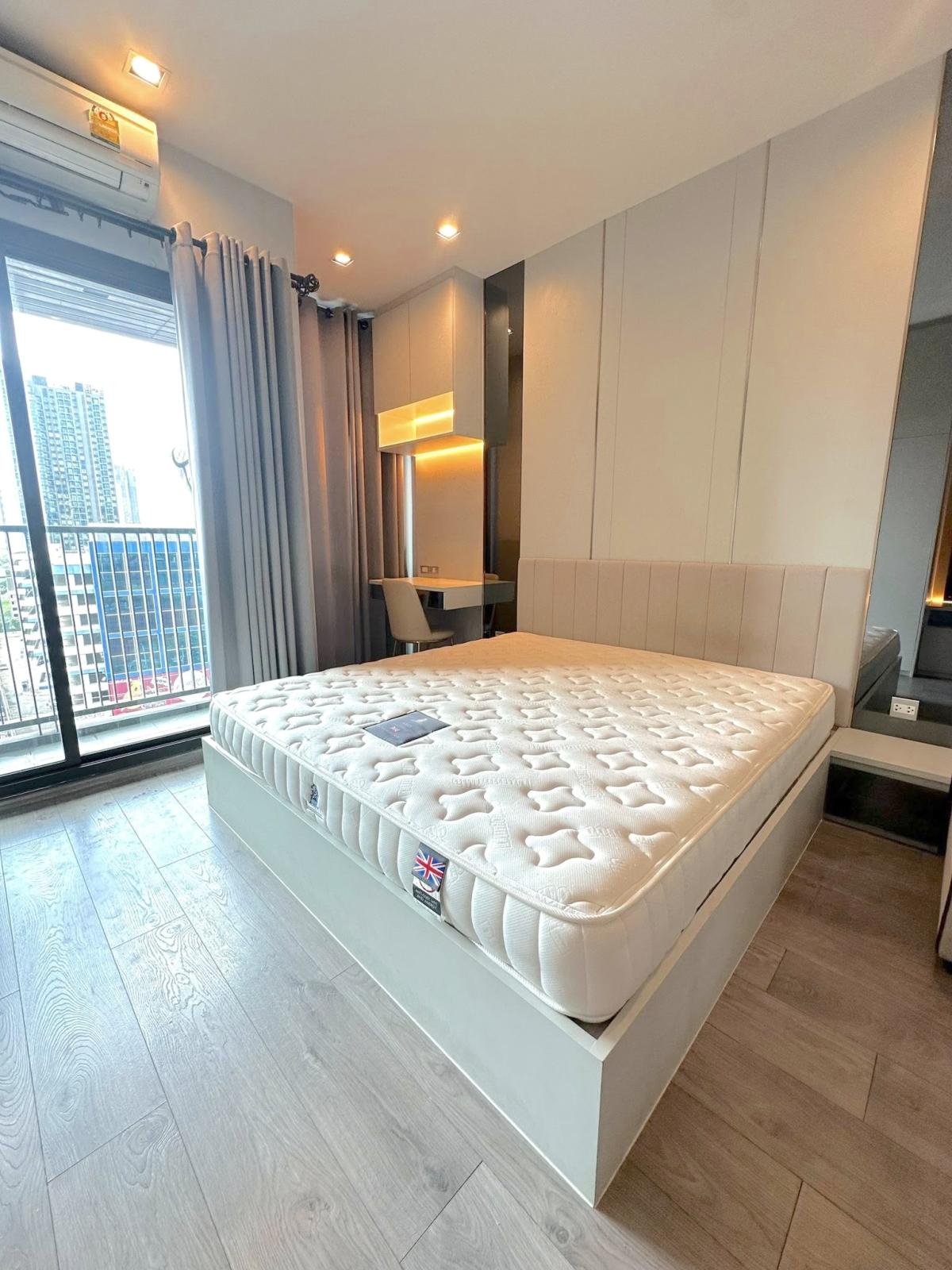 For SaleCondoOnnut, Udomsuk : 03/04/2026, Whizdom Avenue Ratchada-Ladprao | Studio 28.35 sq.m. near BTS/MRT Ladprao
Great price 3.5 million THB with full amenities! 0642748883